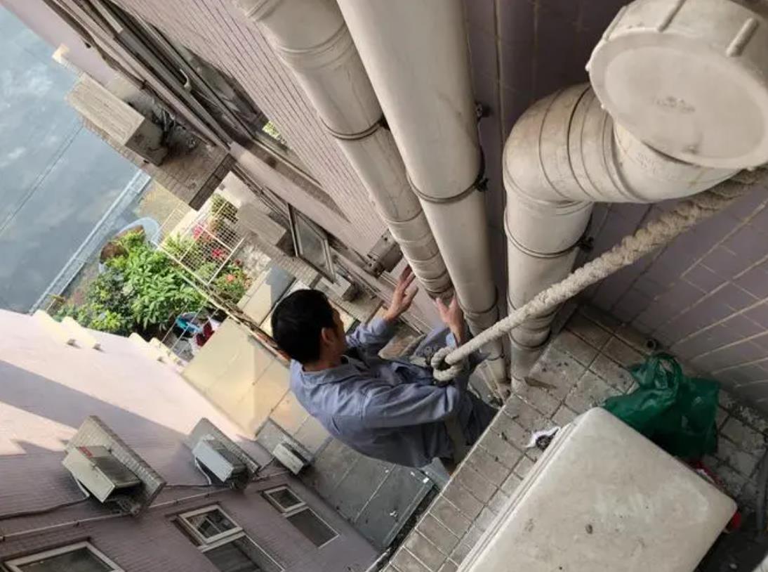 红信防水告诉您小区住房漏水该如何解决？